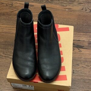 Fitflop Chai Black Leather Chelsea Boot Size 7.5